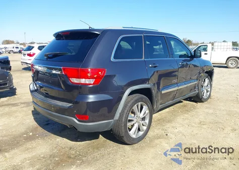 2013 Jeep Grand Cherokee Laredo из США, поврежденный, VIN 1C4RJEAT9DC533334